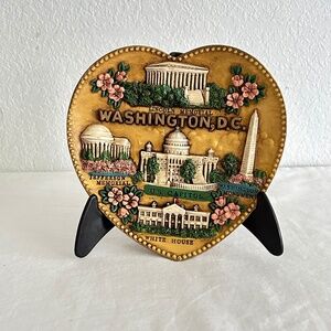 Vintage Heart Shape Washington D.C. 3-D  decorative plate, Collector Plate